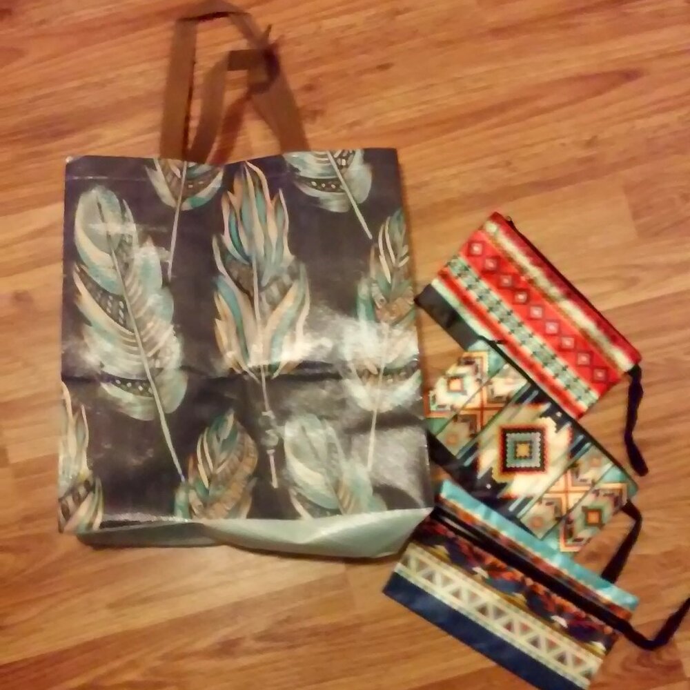 Indian Designs Tote Bag and 3 Cosmetic Bags Never Used Toe 15"x14" Bags 9"x5"